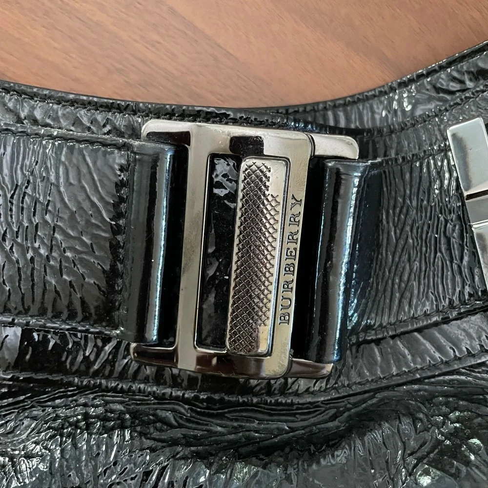 COPY - Burberry - Black Patent Leather Bag - Picture 5 of 8